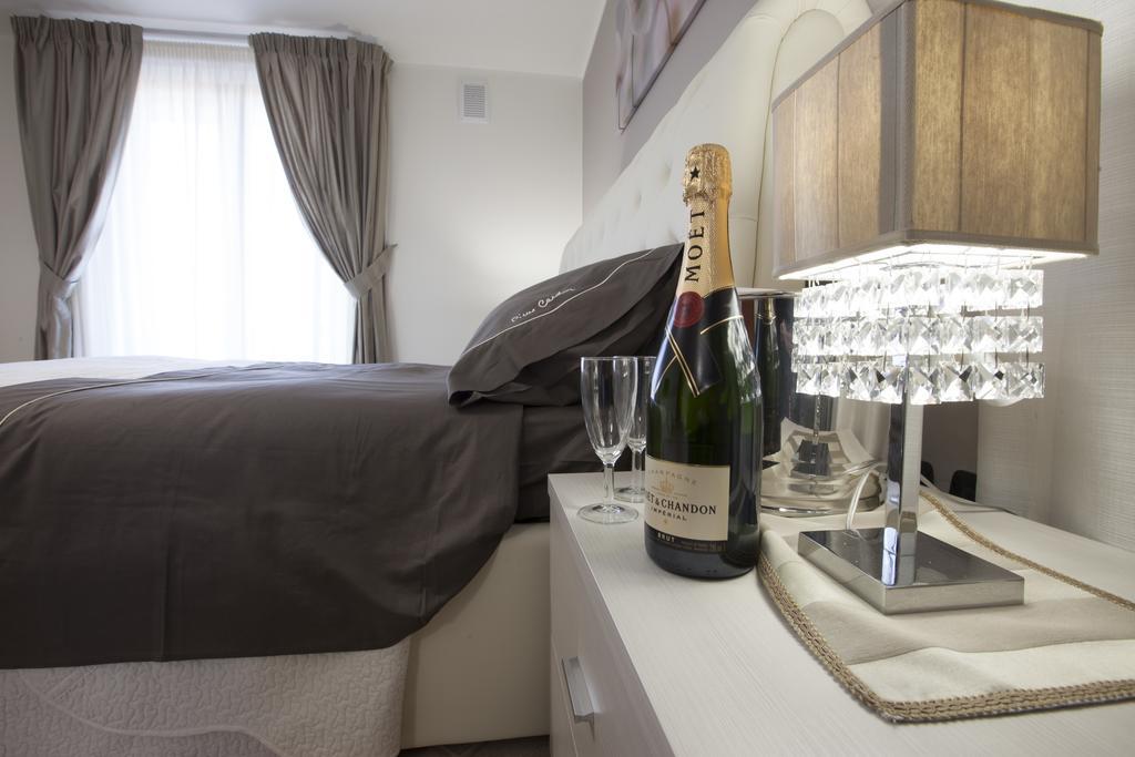 סנטה מריה קפואה וטרה Amira Luxury Apartments מראה חיצוני תמונה